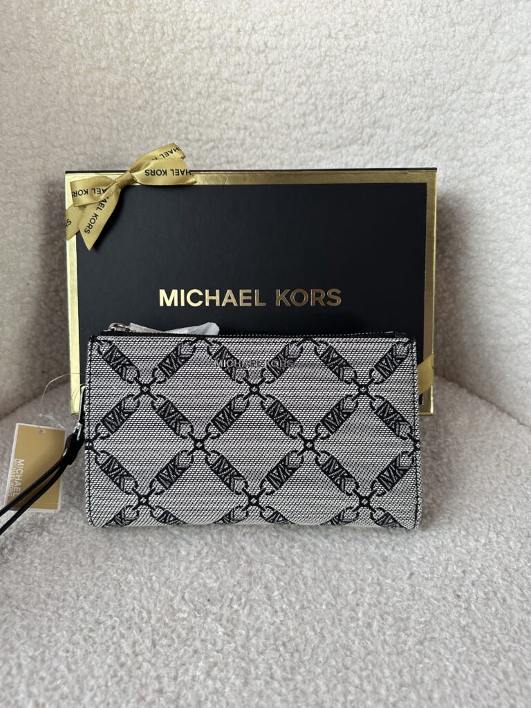 Adele Empire Logo Jacquard Smartphone Wallet у кольорі Natural Black - жіночий гаманець Michael Kors