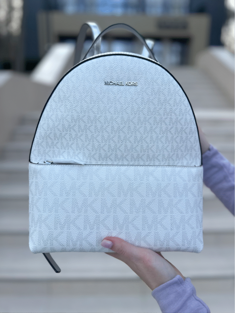 Sheila Medium Logo Backpack у кольорі Silver - жіночий рюкзак Michael Kors