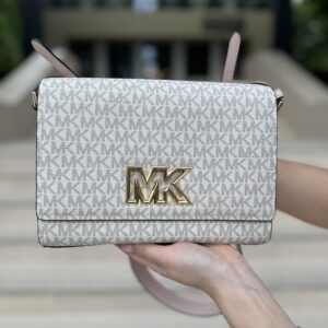 Mimi Medium Logo Messenger Bag - жіноча сумочка Michael Kors у фірмове лого