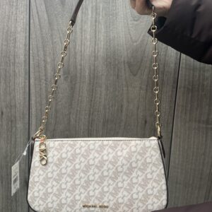 Empire Medium Chain-Link Pochette - жіноча сумочка Michael Kors з ексклюзивним ванільним логопринтом