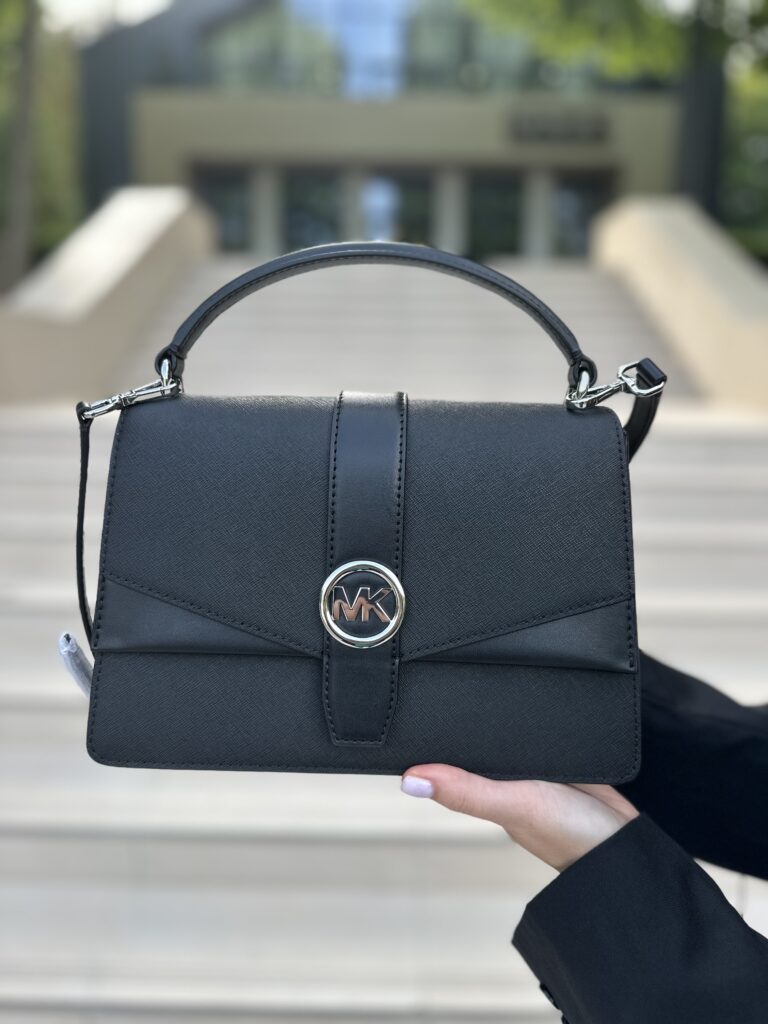 Greenwich Medium Saffiano Leather Satchel у кольорі Black - жіноча сумочка Michael Kors
