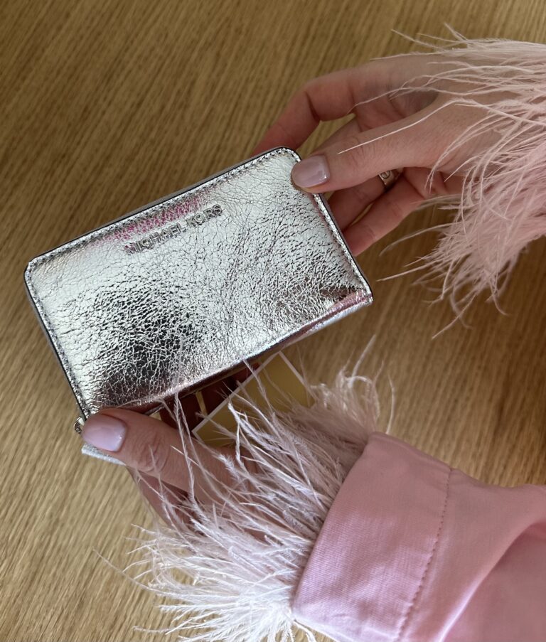 Small Crackled Patent Wallet у кольорі Silver - жіночий гаманець Michael Kors