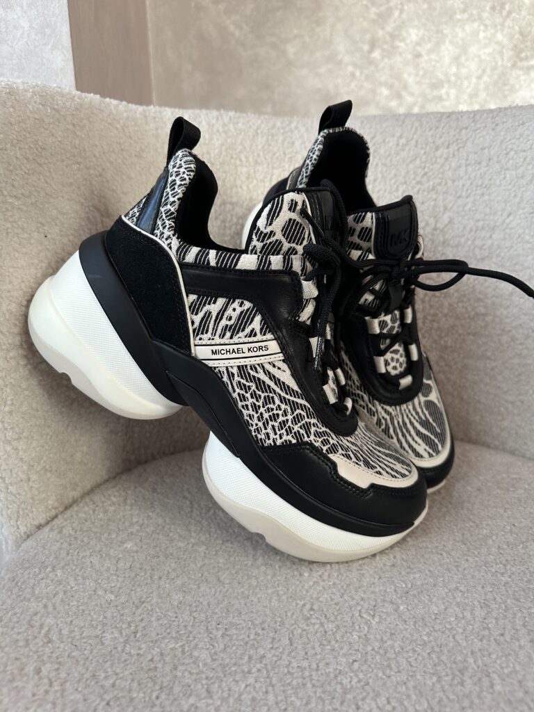 Olympia Leather and Animal Print Jacquard Trainer у кольорі Black Combo - жіночі кросівки Michael Kors