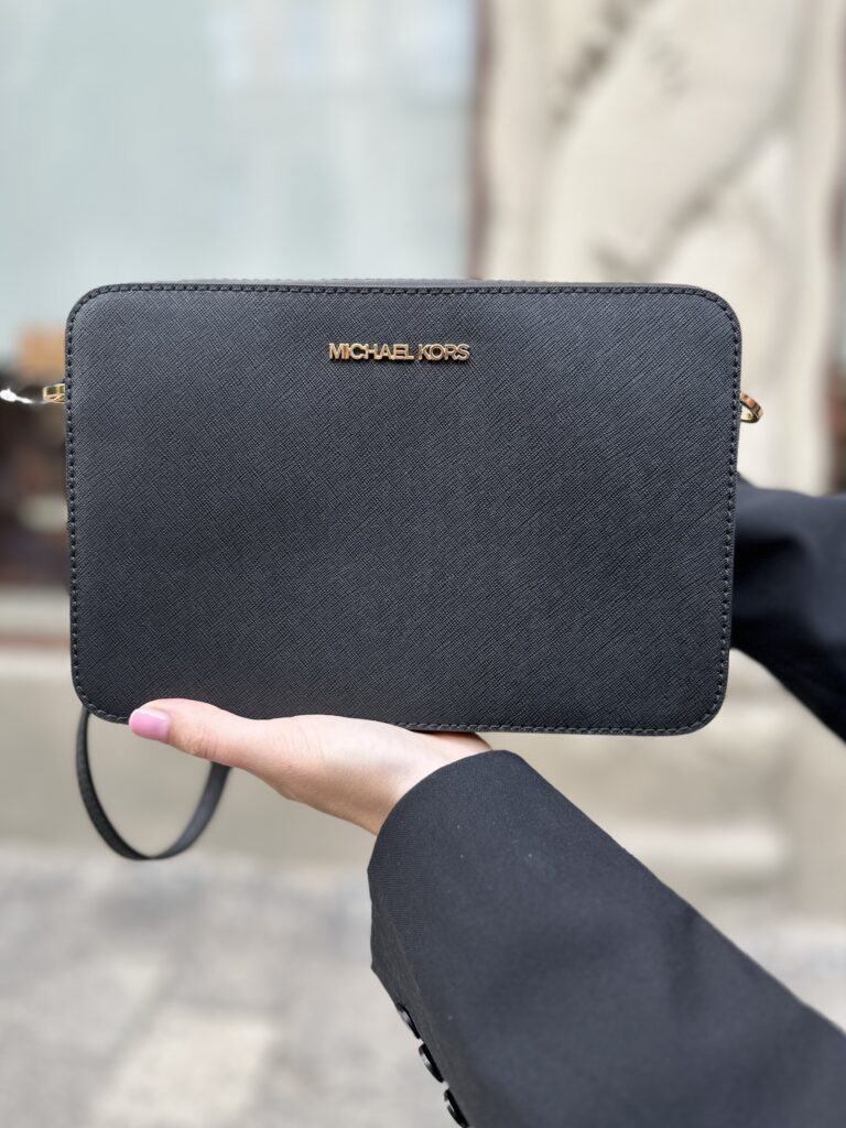 Jet Set Large Saffiano Leather Crossbody Bag у кольорі Black - жіноча сумочка Michael Kors