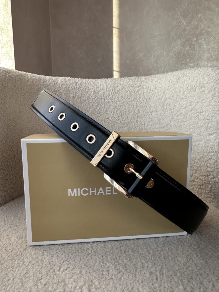 Colby Leather Belt у кольорі Black Gold - жіночий ремінь Michael Kors