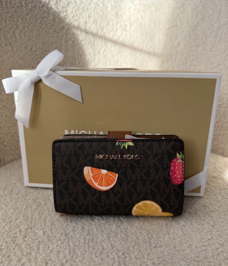 Jet Set Travel Printed Signature Logo Wallet у кольорі Brown - жіночий гаманець Michael Kors