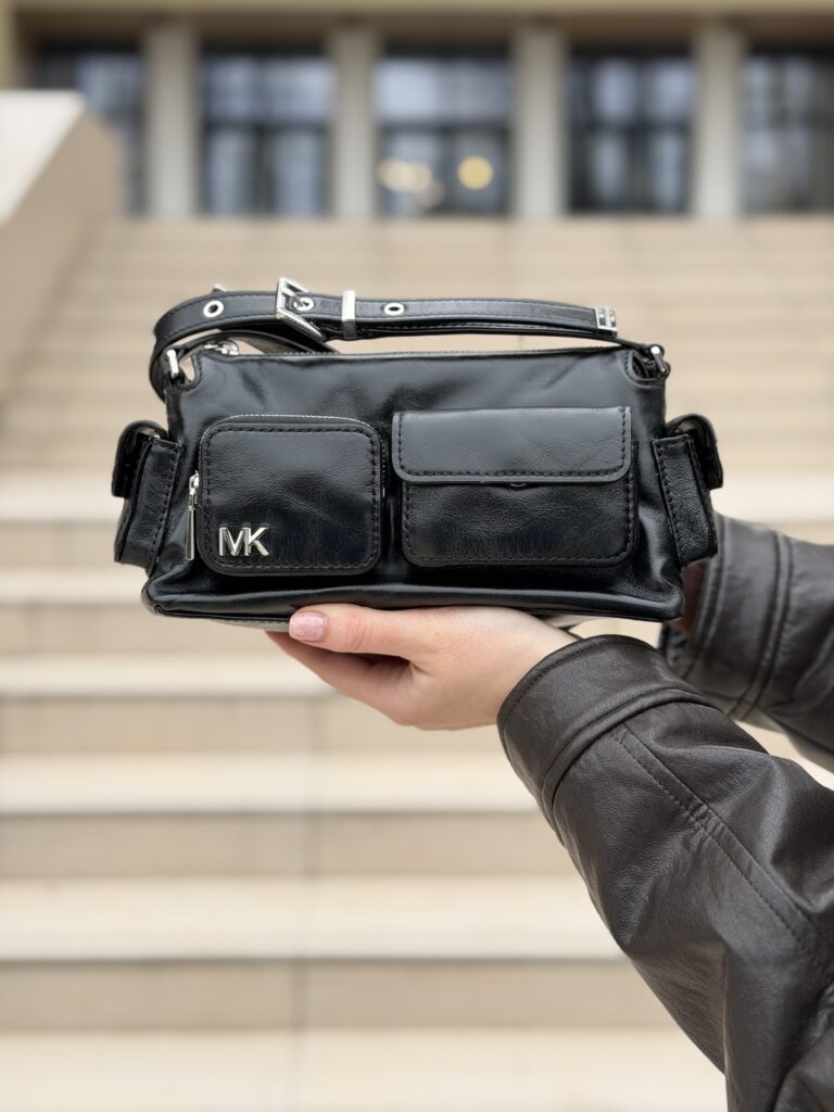 Dakota Small Leather Shoulder Bag у кольорі Black - жіноча сумочка Michael Kors
