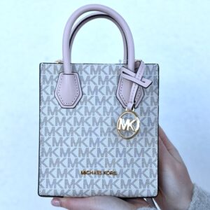 Mercer Extra-Small Logo and Leather Crossbody Bag у кольорі Powder Blush Multi - жіноча сумочка Michael Kors
