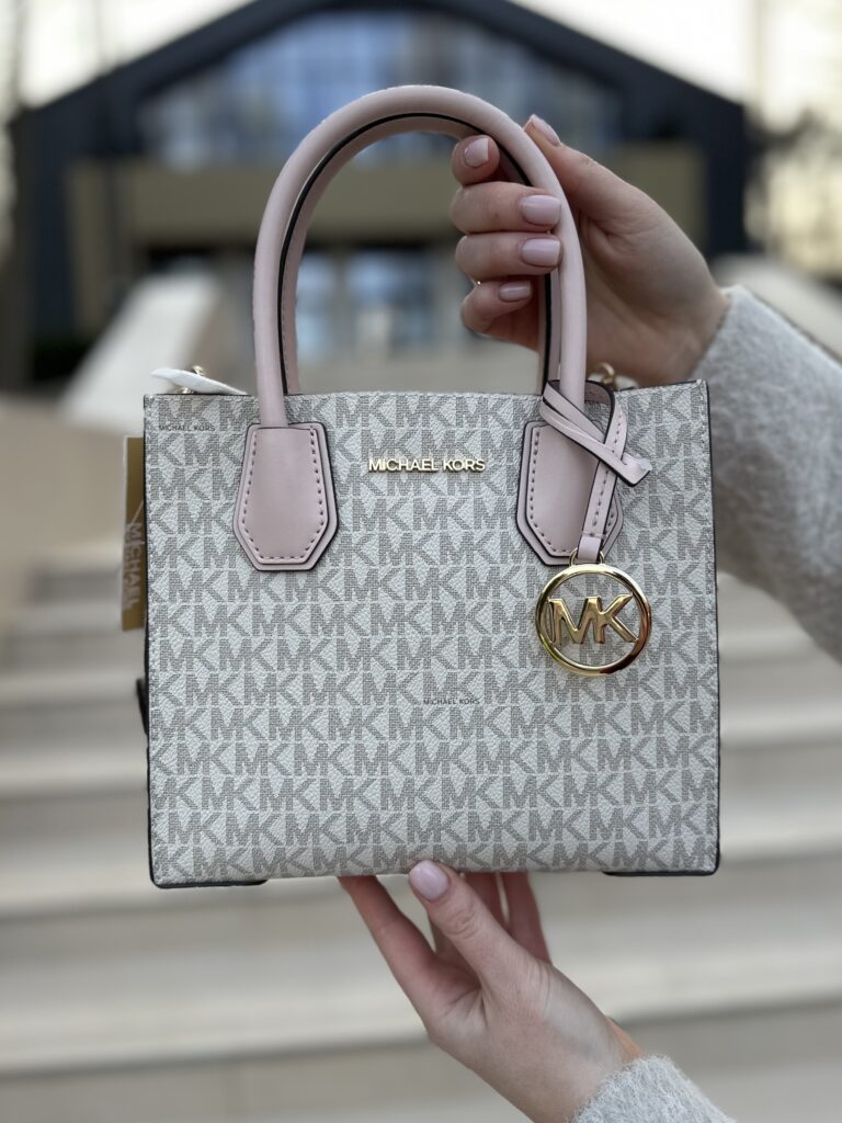 Mercer Medium Logo and Leather Accordion Crossbody Bag у кольорі Powder Blush Multi - жіноча сумочка Michael Kors
