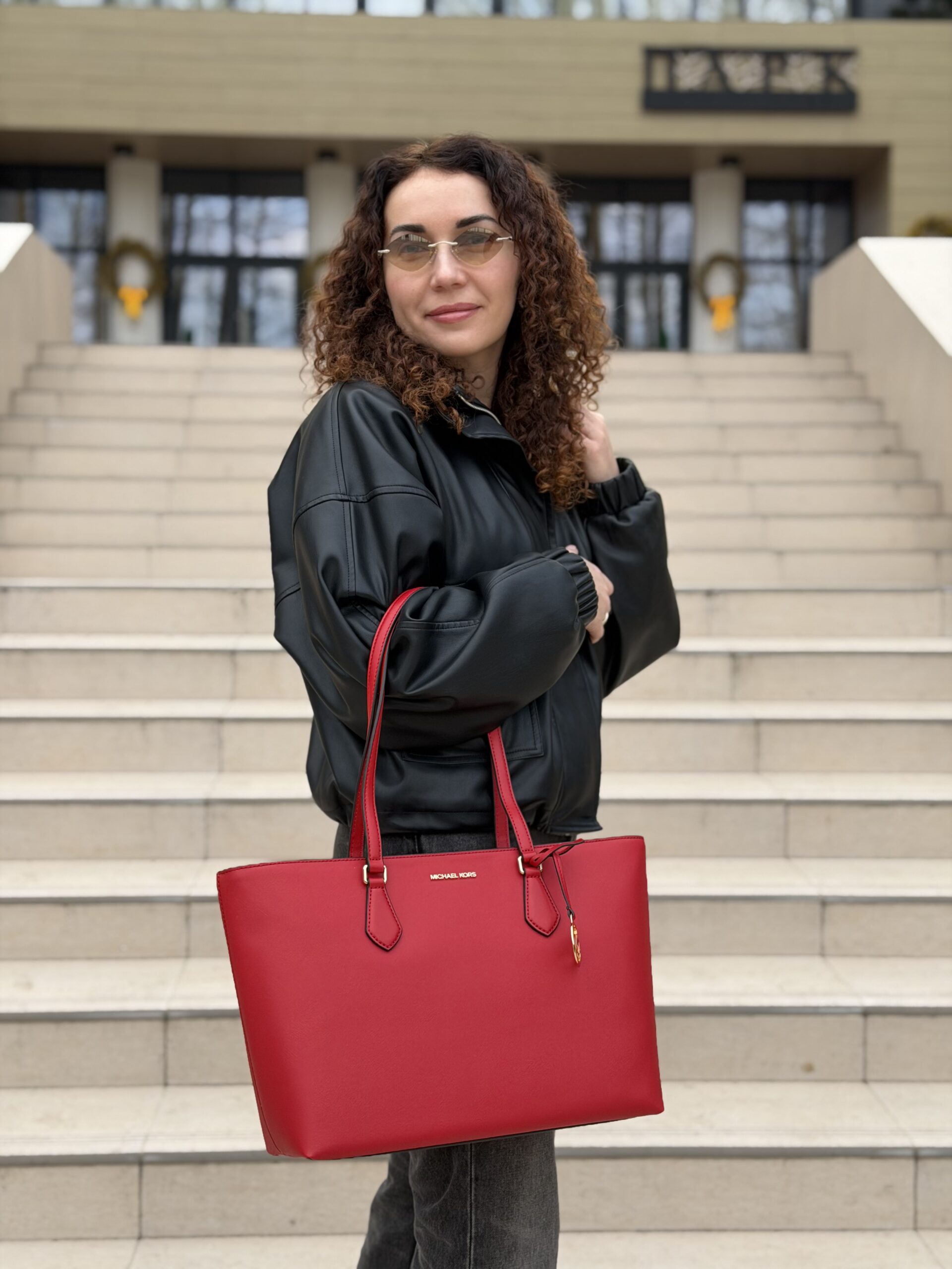 Sheila Large Tote Bag у кольорі Bright Red - жіноча сумка Michael Kors - Зображення 7