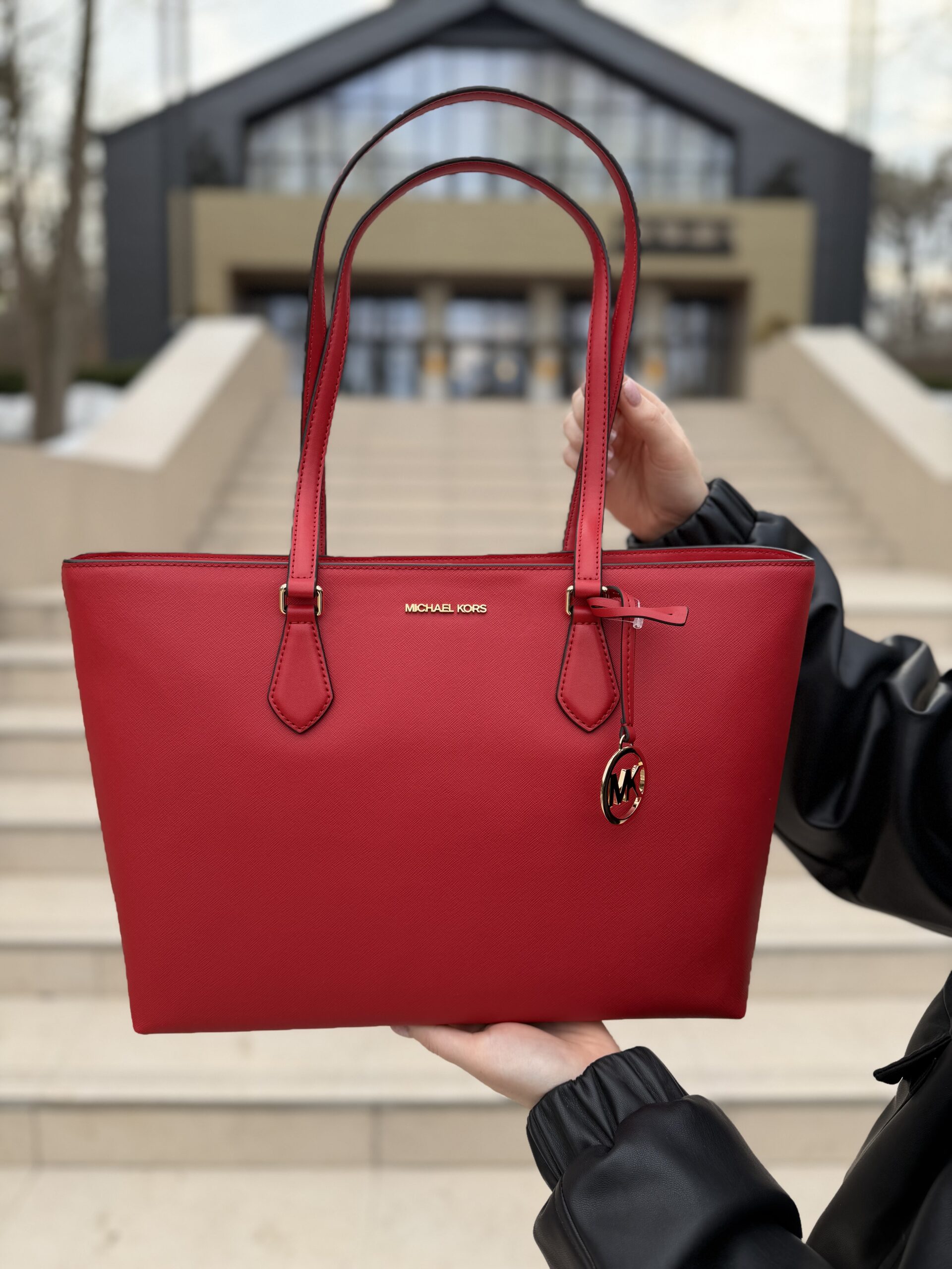 Sheila Large Tote Bag у кольорі Bright Red - жіноча сумка Michael Kors