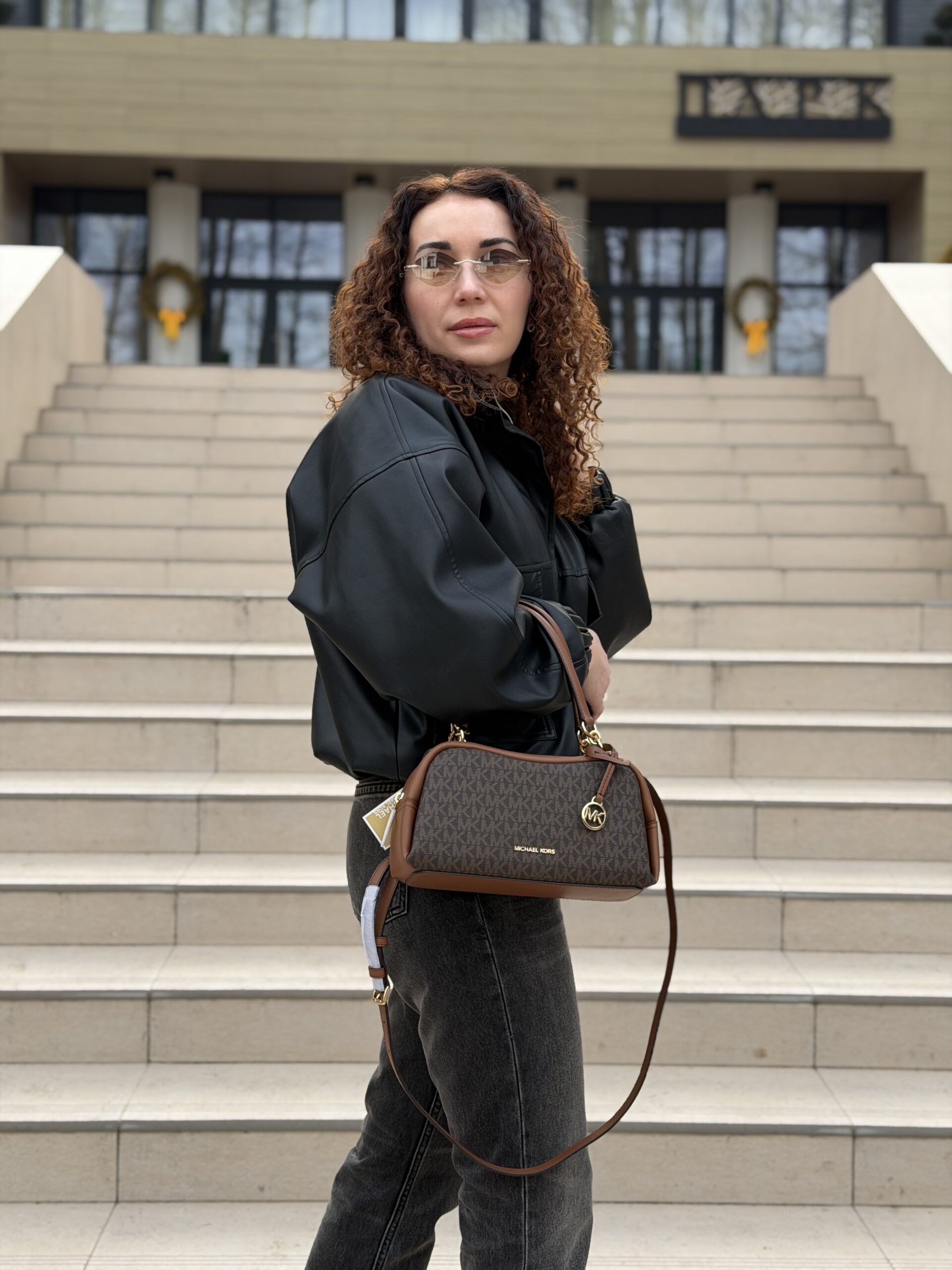 Cecily Small Signature Logo Shoulder Bag у кольорі Brown — жіноча сумка Michael Kors - Зображення 3