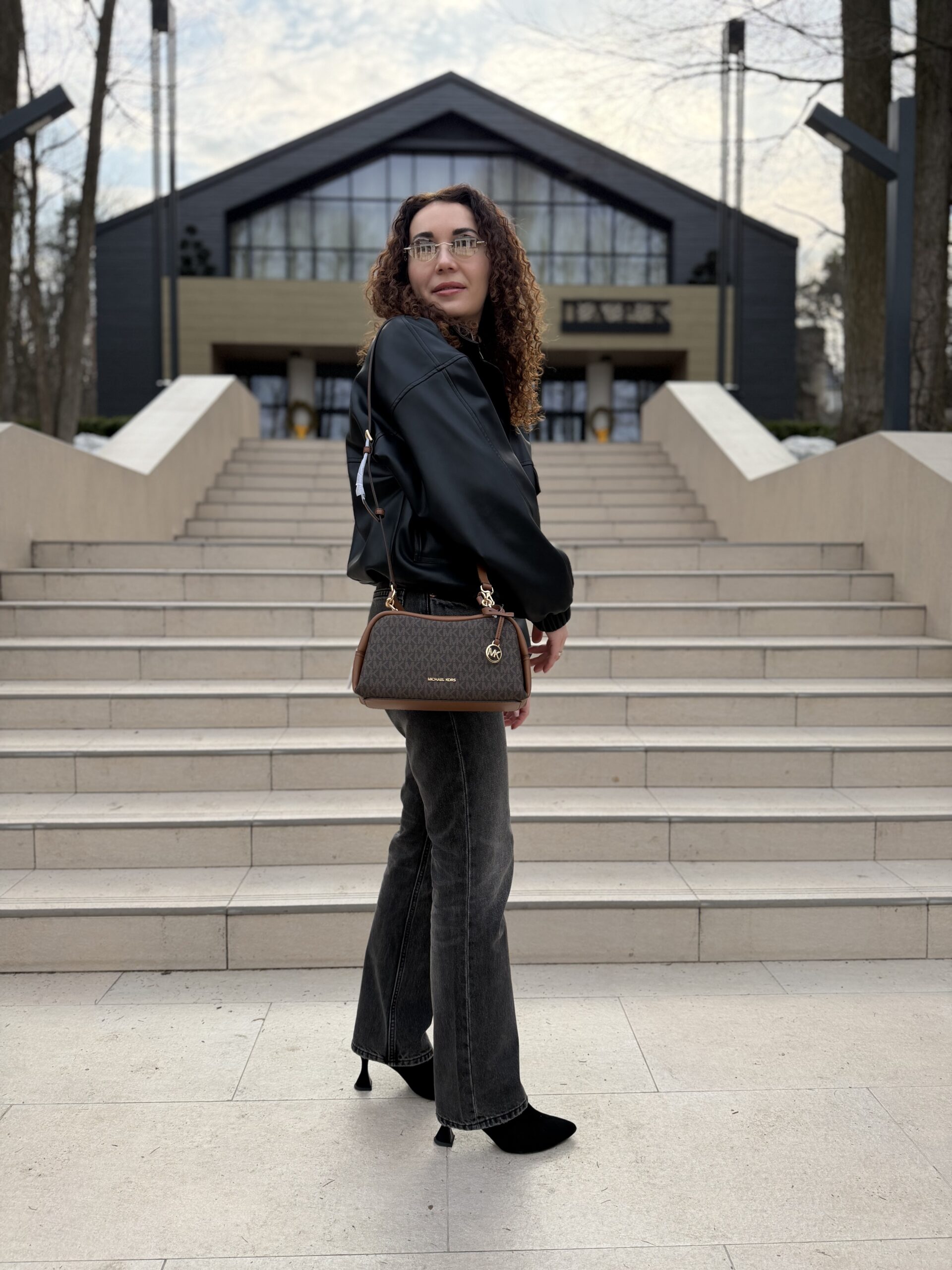 Cecily Small Signature Logo Shoulder Bag у кольорі Brown — жіноча сумка Michael Kors - Зображення 6