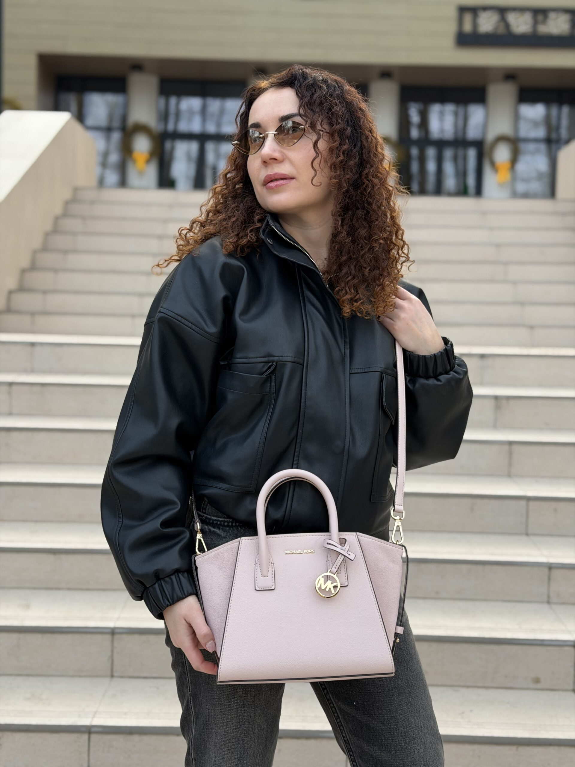 Avril Small Pebbled Leather Satchel у кольорі Powder Blush — жіноча сумка Michael Kors - Зображення 6