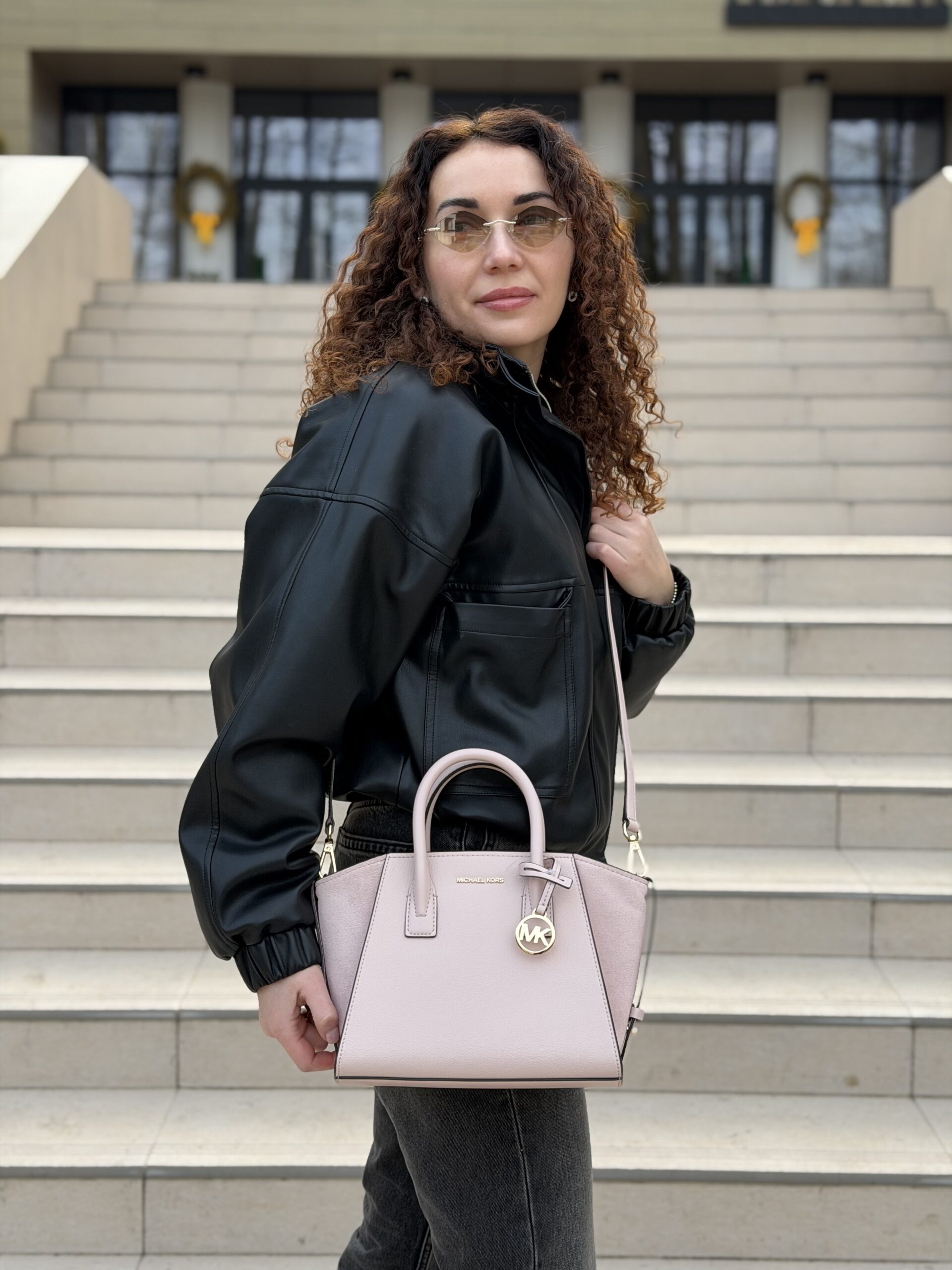 Avril Small Pebbled Leather Satchel у кольорі Powder Blush — жіноча сумка Michael Kors - Зображення 7