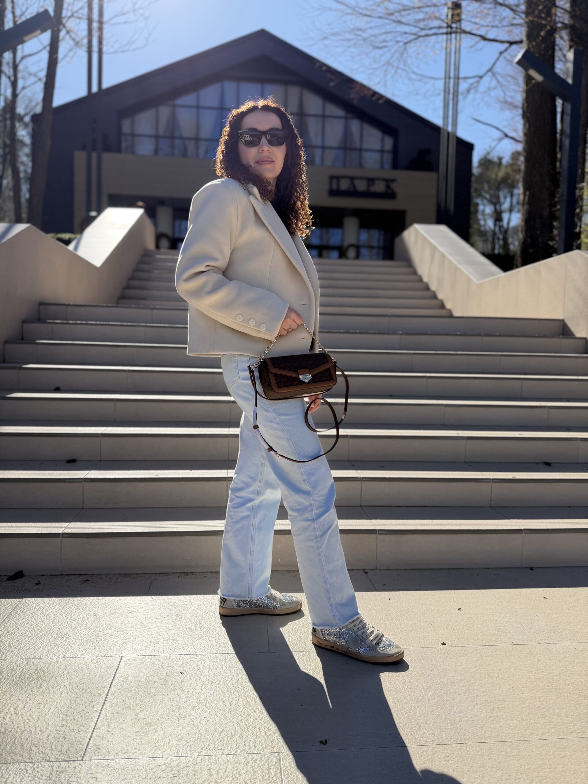 Soho Small Signature Logo Convertible Crossbody Bag у кольорі Brown — жіноча сумка Michael Kors - Зображення 9