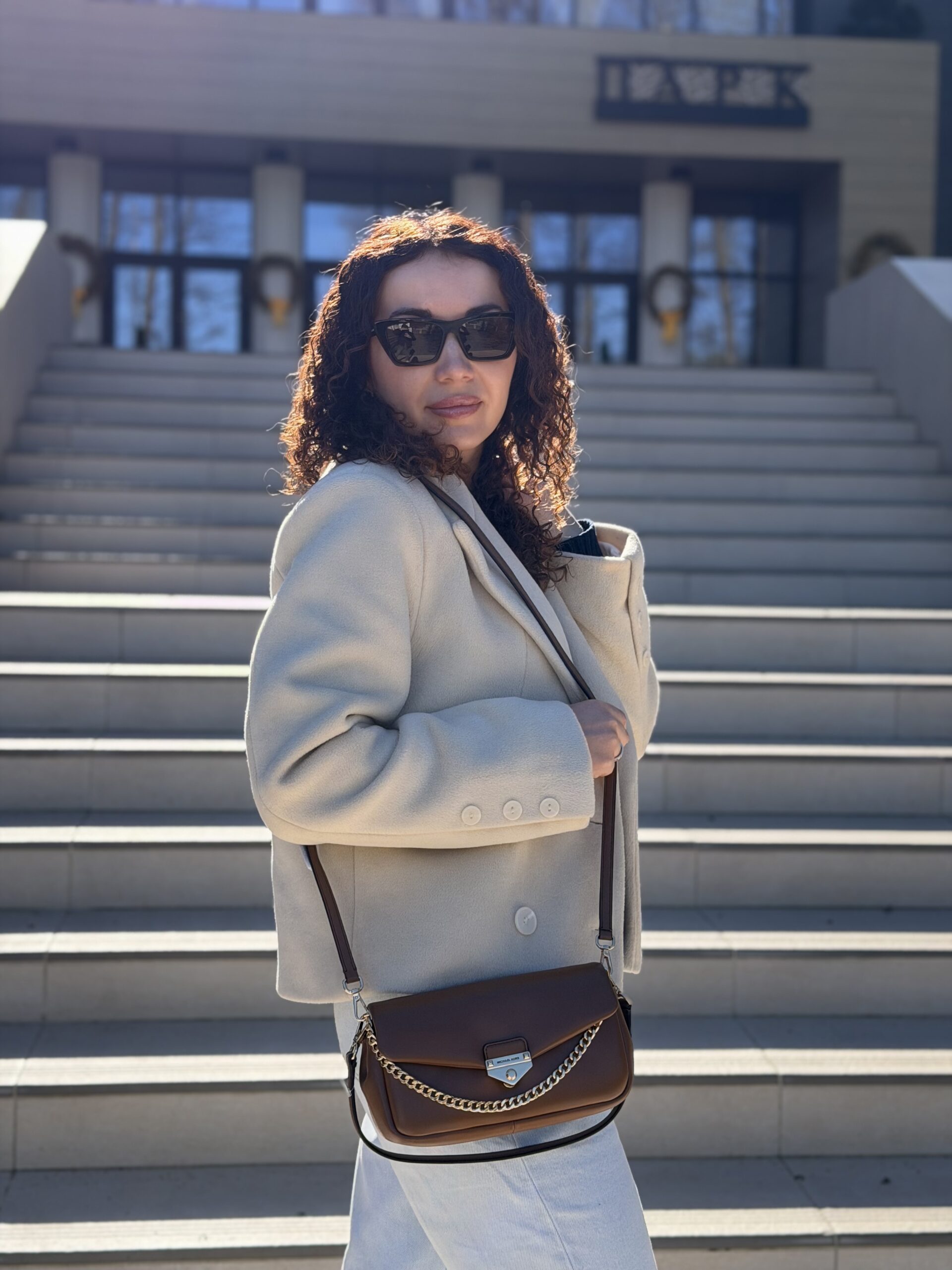 Soho Small Convertible Shoulder Bag у кольорі Honeywheat — жіноча сумка Michael Kors - Зображення 7