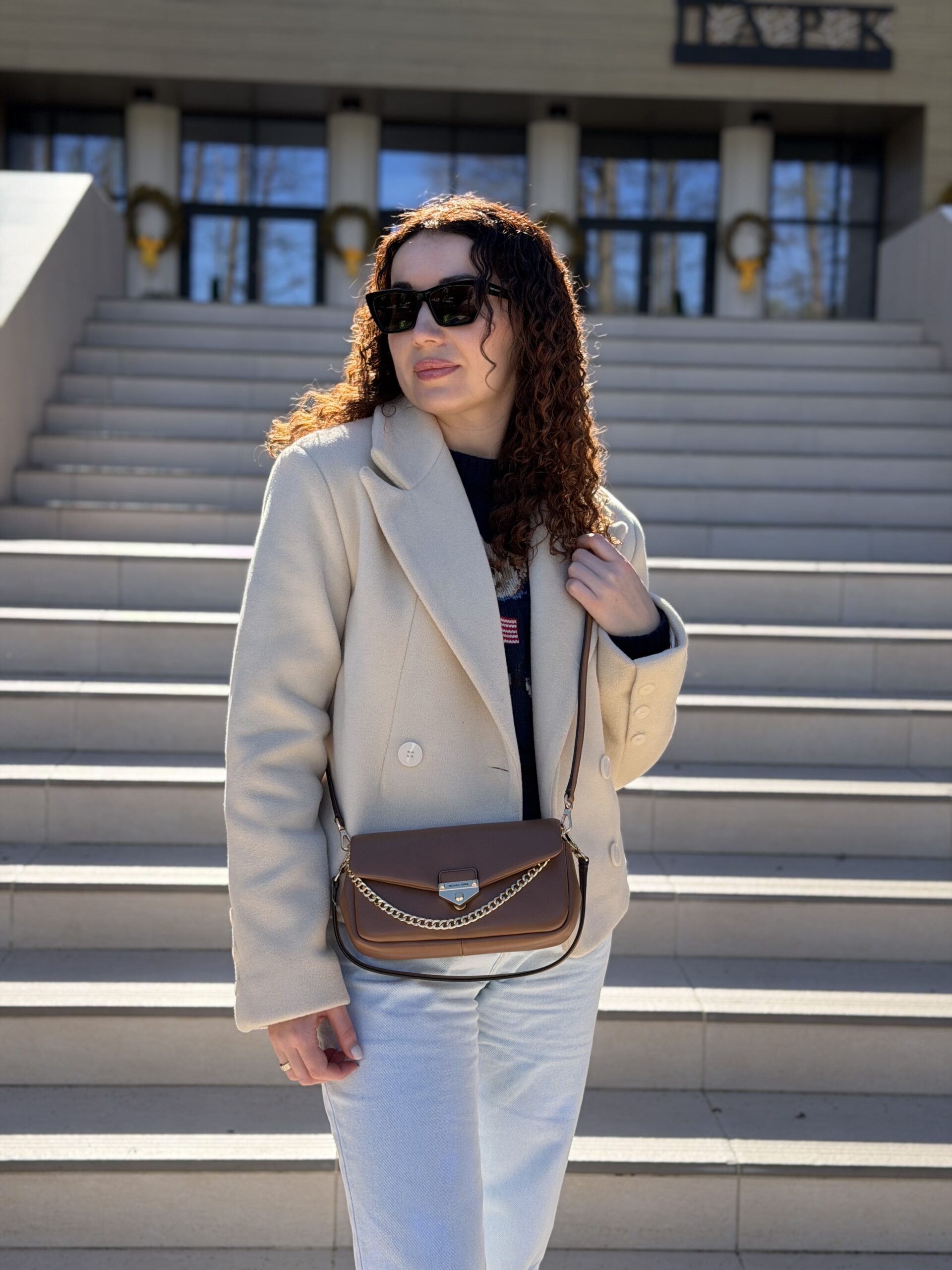 Soho Small Convertible Shoulder Bag у кольорі Honeywheat — жіноча сумка Michael Kors - Зображення 3