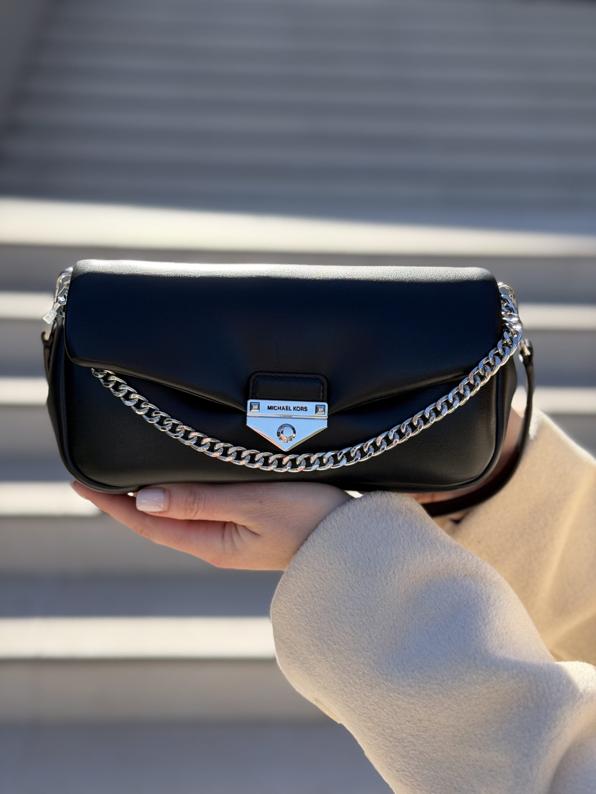 Soho Small Convertible Crossbody Bag у кольорі Black — жіноча сумка Michael Kors