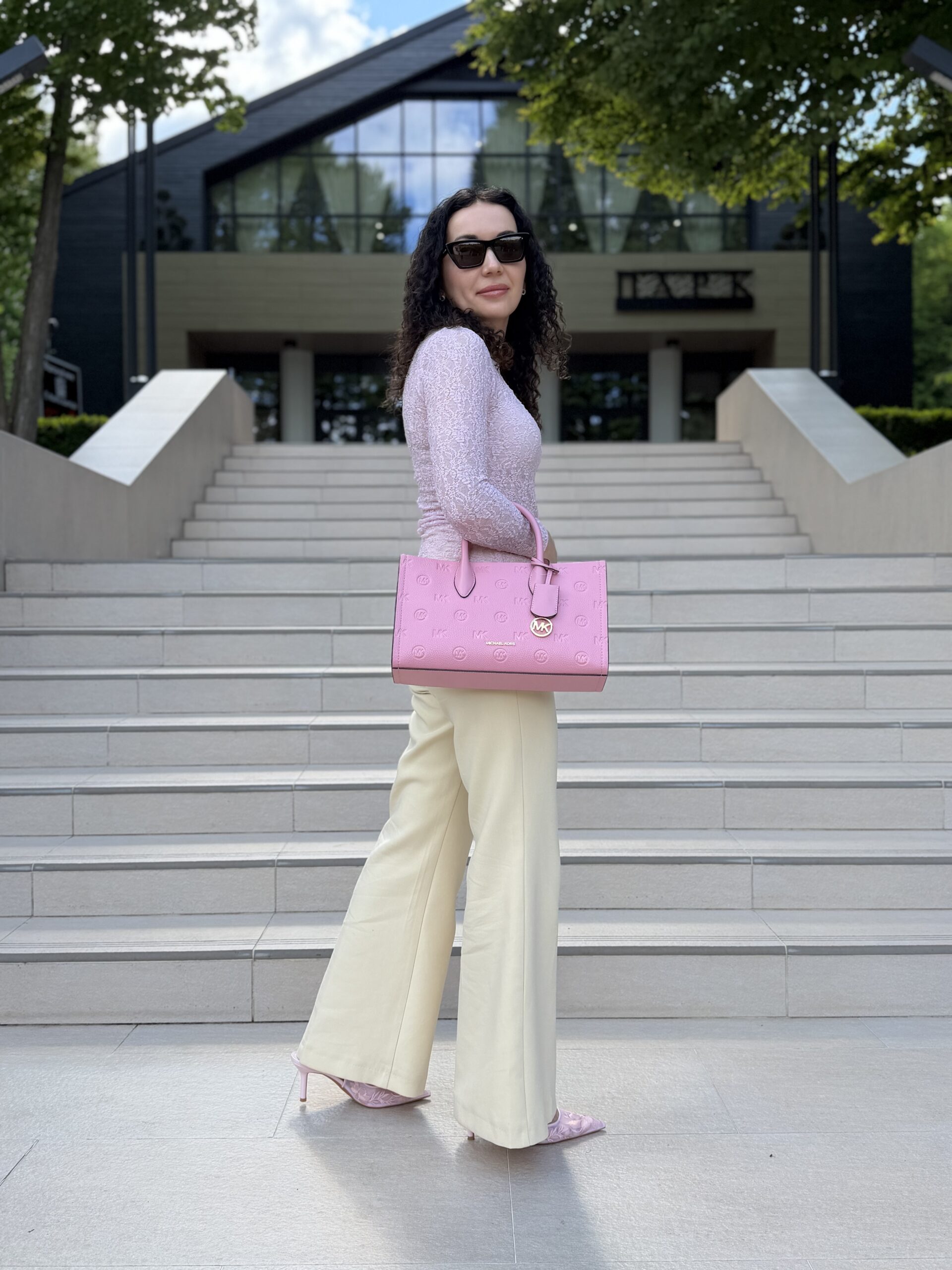 Mirella Medium Logo Debossed Satchel у кольорі Carnation — жіноча сумка Michael Kors - Зображення 6