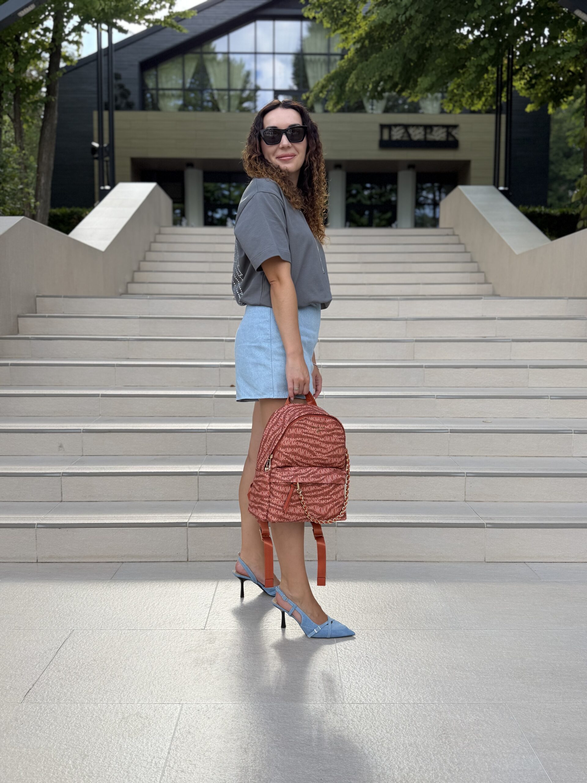 Slater Medium Animal Print Logo Backpack у кольорі Deep Orange - жіночий рюкзак Michael Kors - Зображення 8