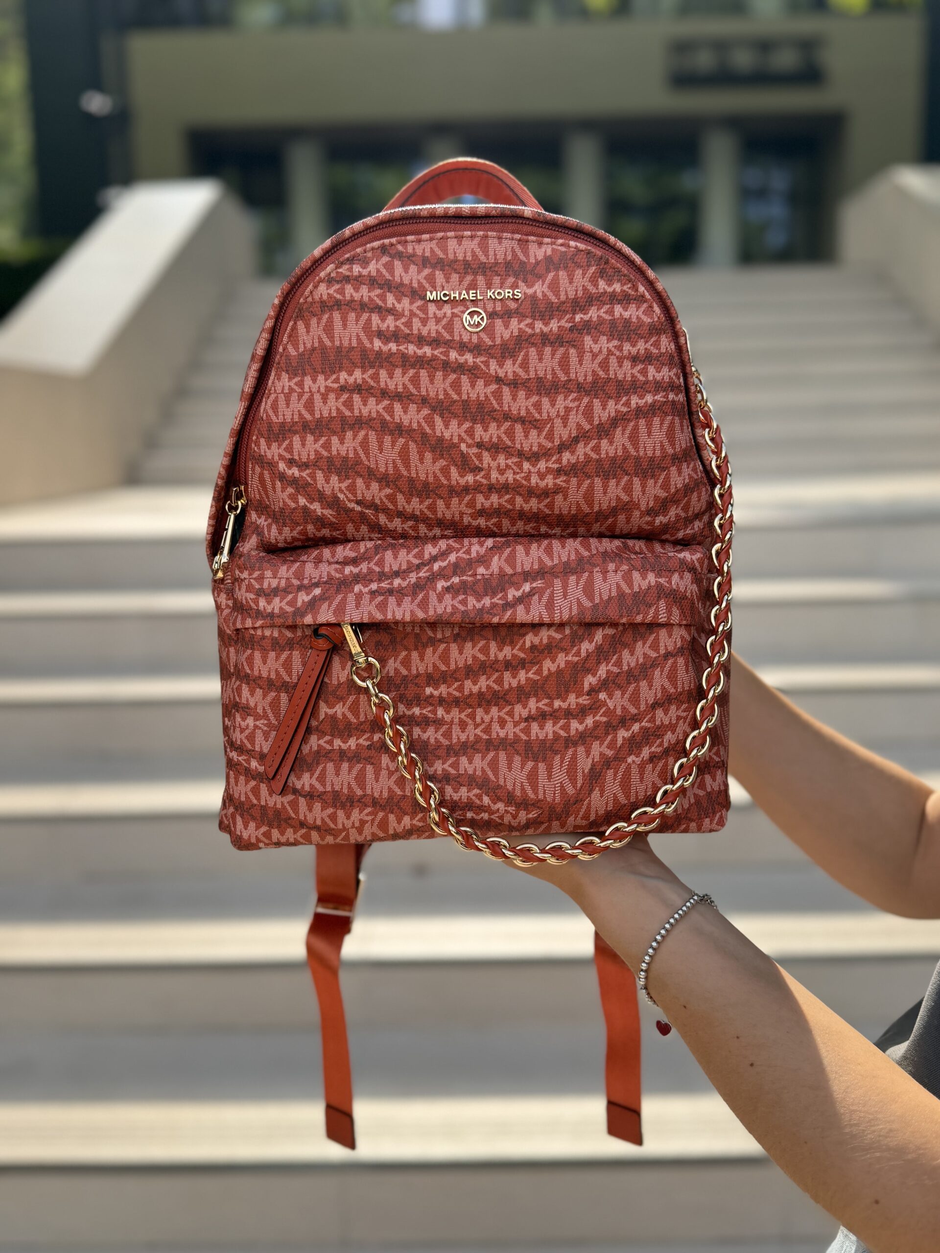 Slater Medium Animal Print Logo Backpack у кольорі Deep Orange - жіночий рюкзак Michael Kors