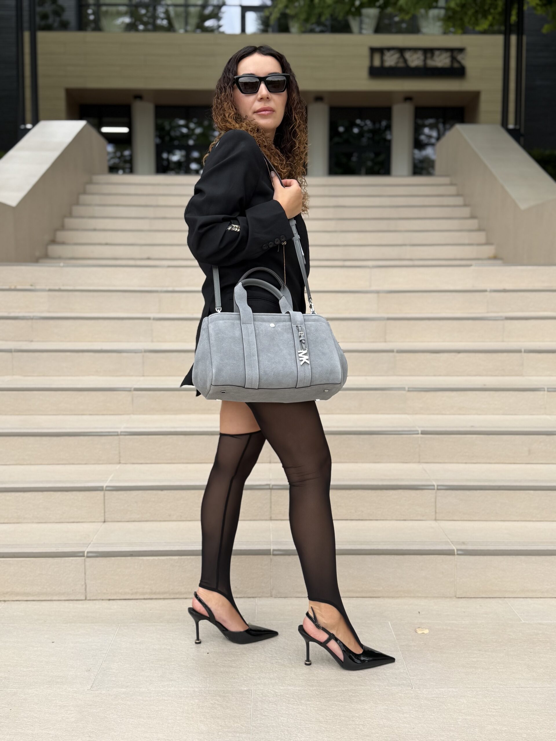 Romee Small Suede Satchel у кольорі Storm — жіноча сумка Michael Kors - Зображення 5
