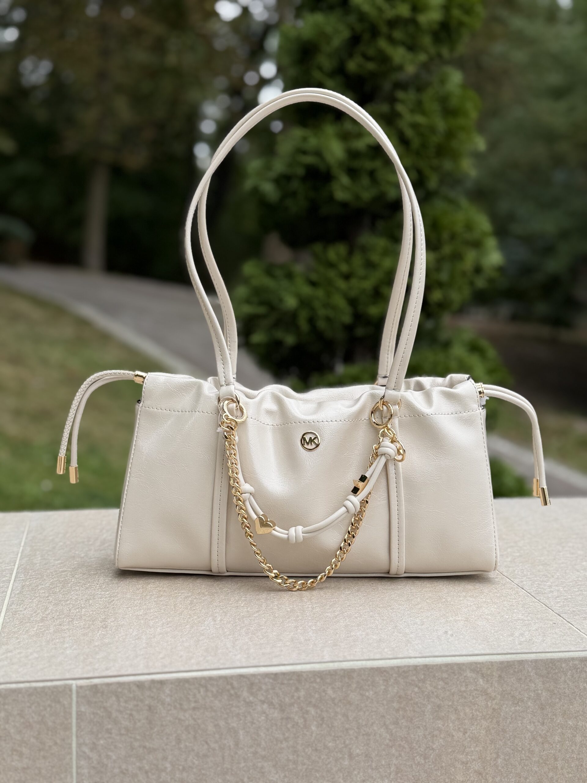 Matilda Small Cinched Shoulder Bag у кольорі Cream — жіноча сумка Michael Kors - Зображення 3