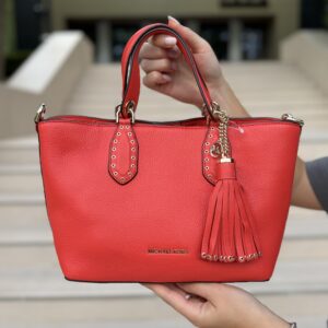 Brooklyn Small Pebbled Leather Satchel у кольорі Sea Coral - жіноча сумочка Michael Kors