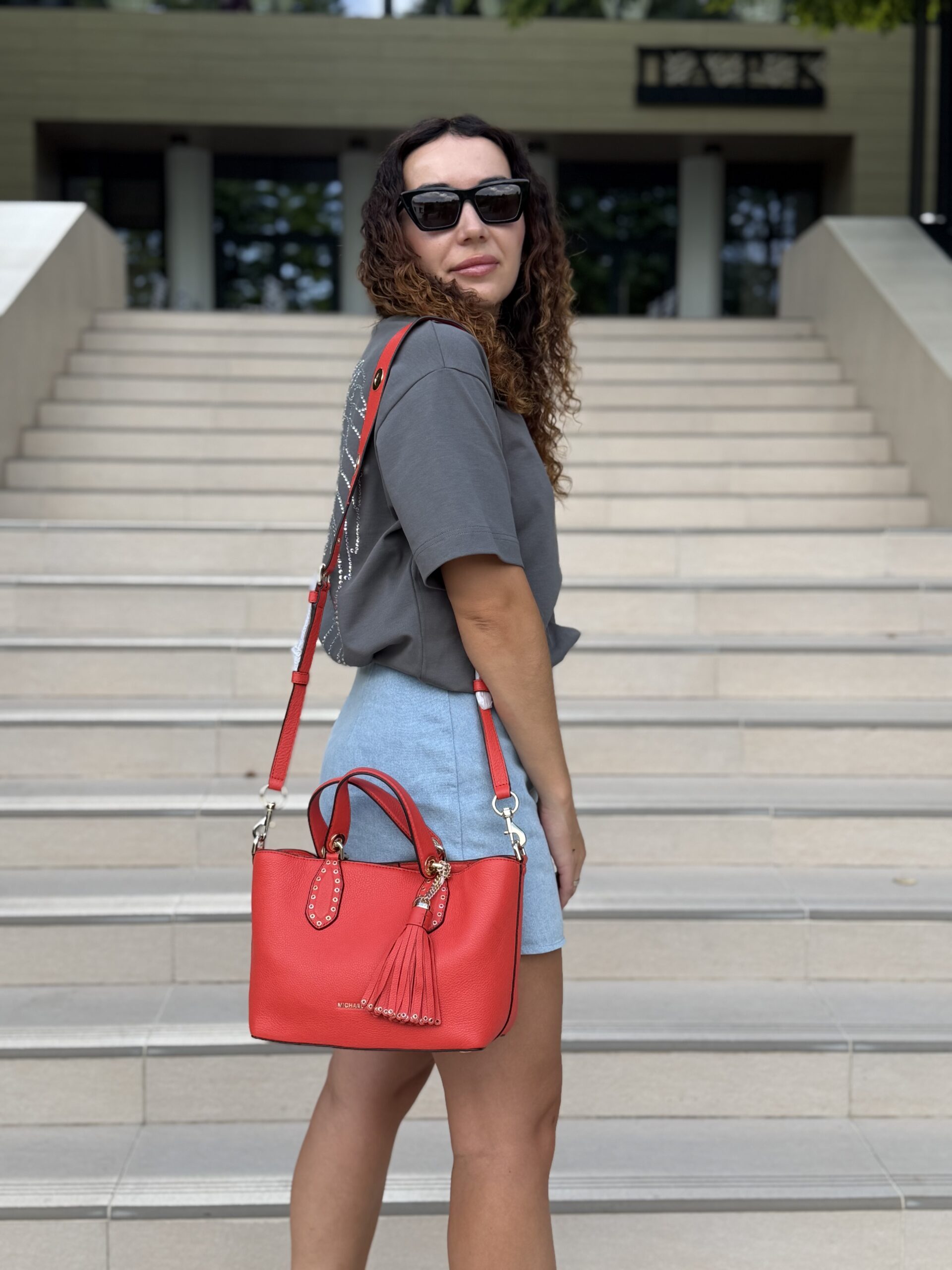 Brooklyn Small Pebbled Leather Satchel у кольорі Sea Coral - жіноча сумочка Michael Kors - Зображення 2