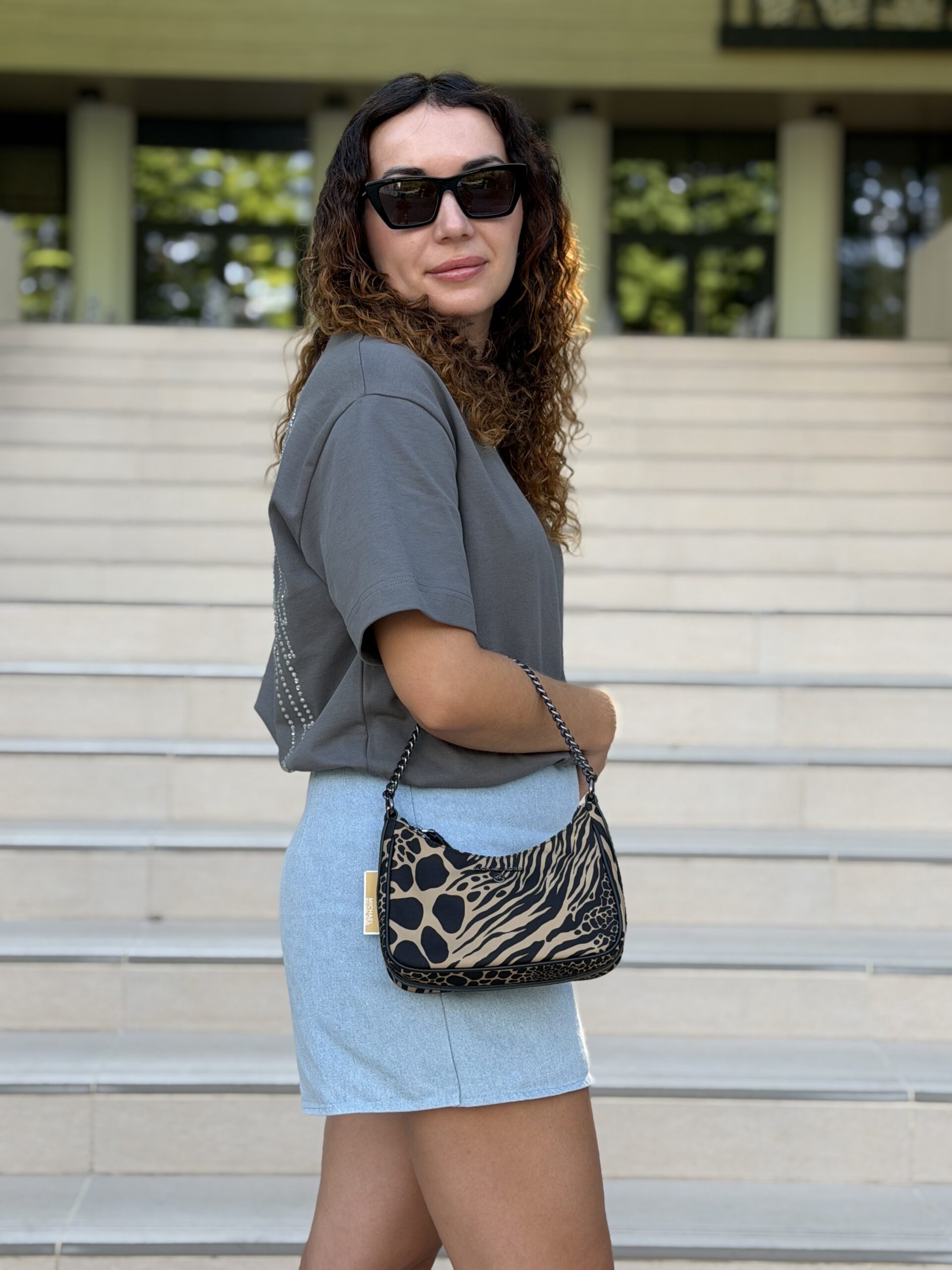 Jet Set Charm Small Animal Print Nylon Shoulder Bag у кольорі Black Camel - жіноча сумочка Michael Kors - Зображення 6