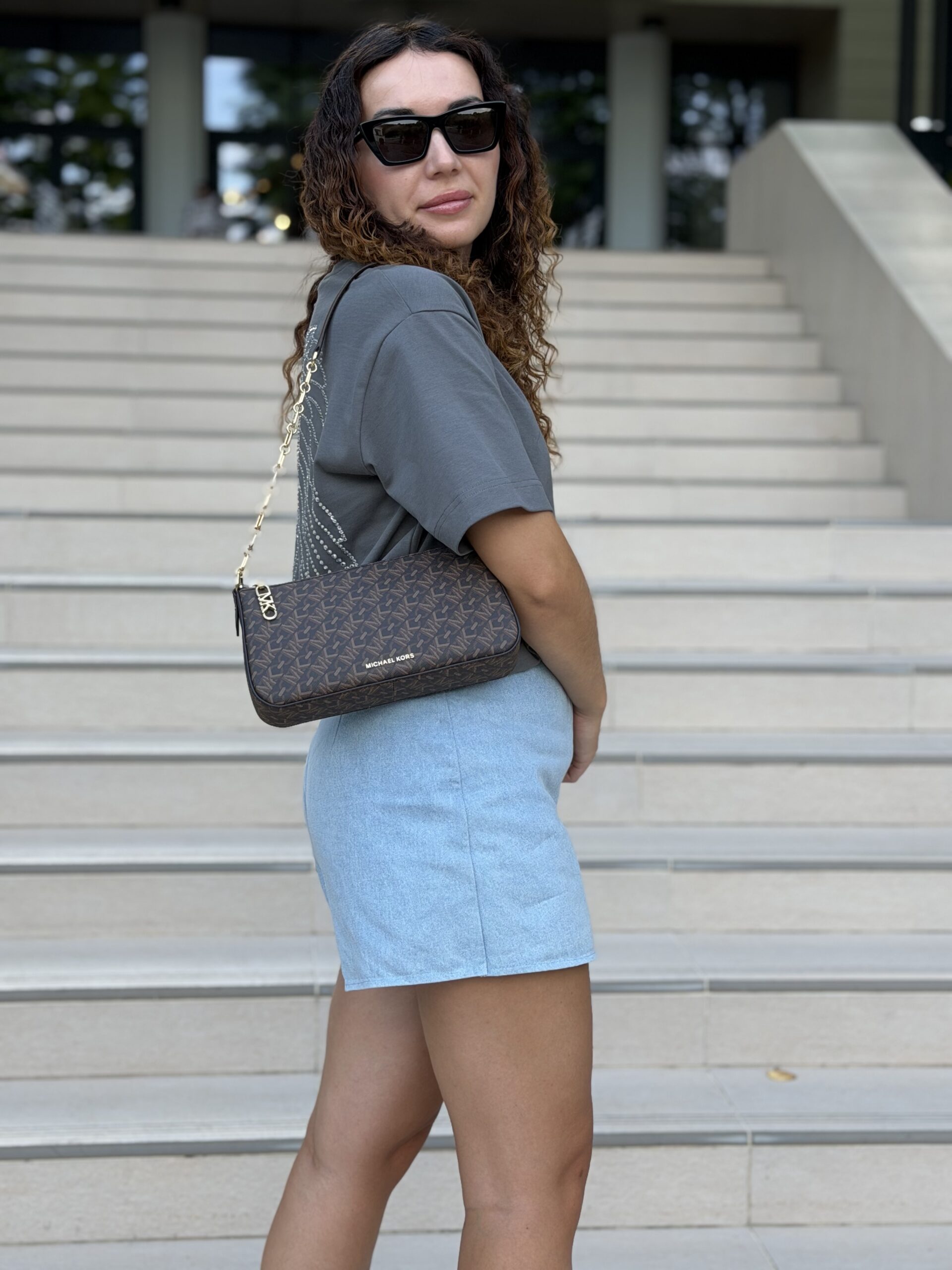 Empire Medium Chain-Link Pochette у кольорі Brown Luggage - жіноча сумочка Michael Kors - Зображення 6